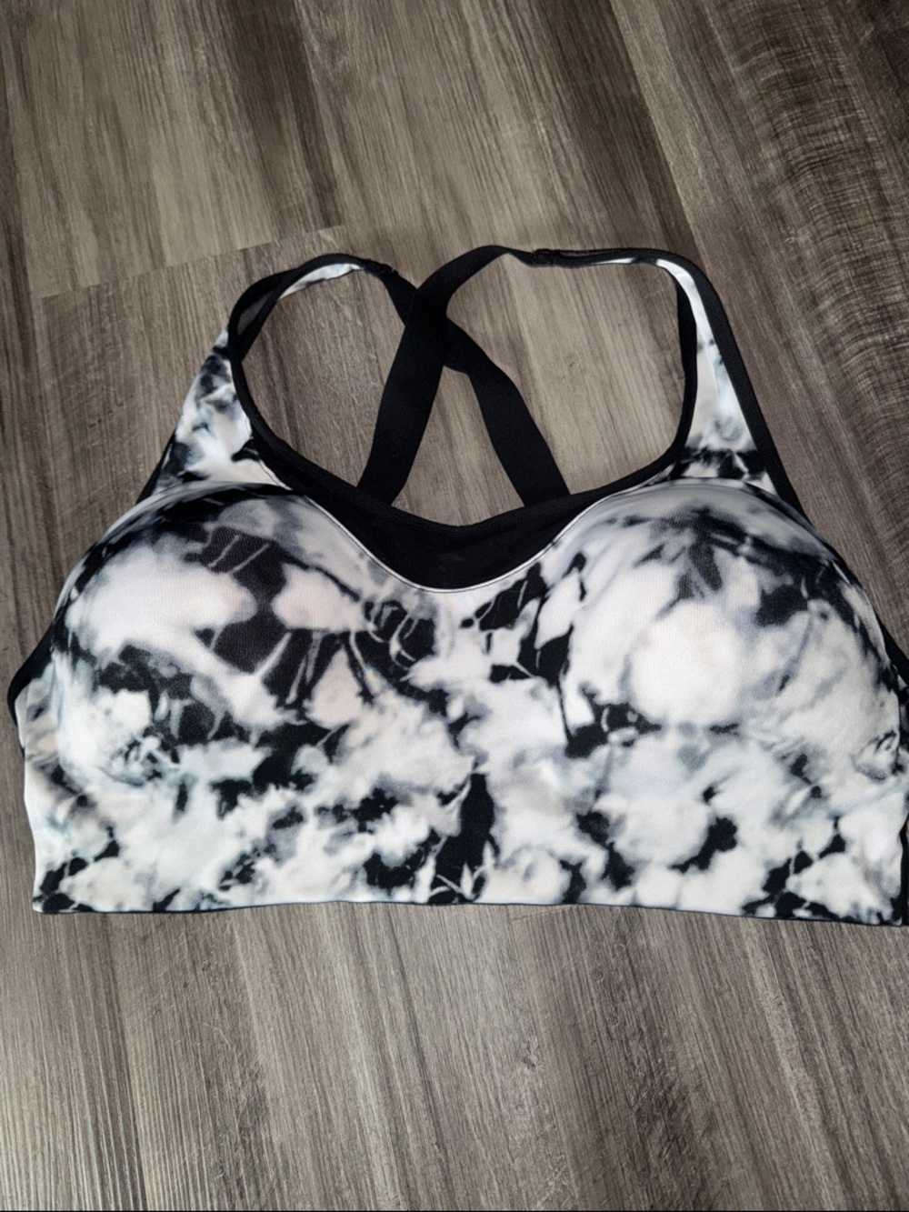 PINK Victoria's Secret Ultimate Lightly Lined Tie Dye Sports Bra large DD black